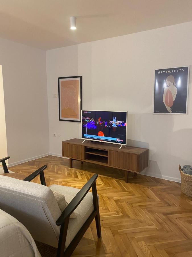 Apartments Nikval ロヴィニ エクステリア 写真