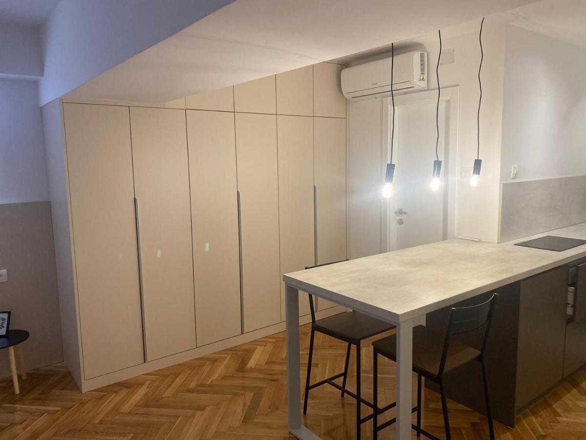 Apartments Nikval ロヴィニ エクステリア 写真